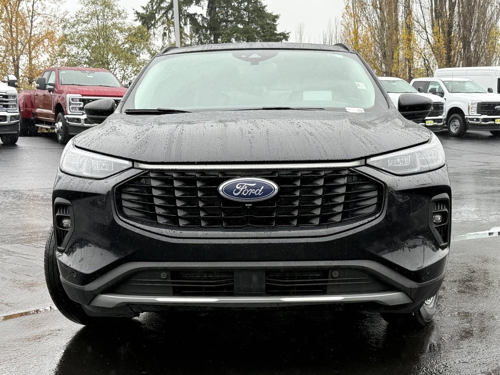 Certified 2023 Ford Escape SE w/ PHEV Premium Package image 2