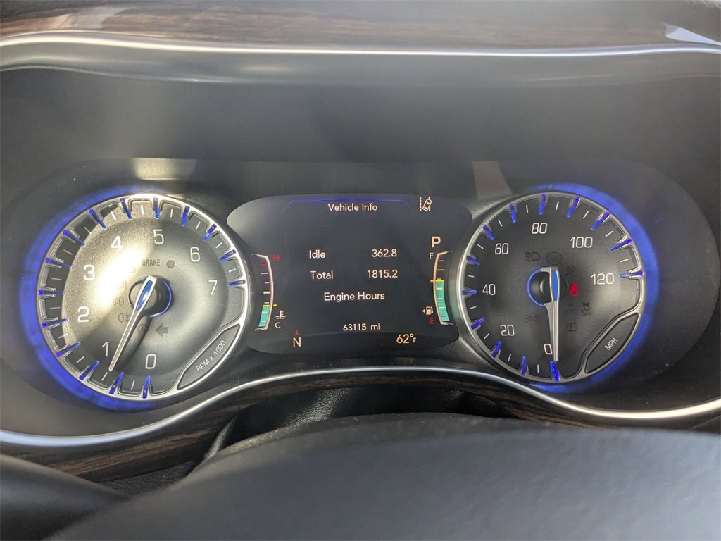 Used 2023 Chrysler Pacifica Limited image 20