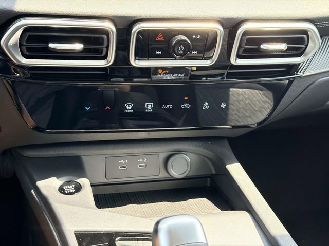 New 2026 Nissan Sentra SV w/ Floor Mat Package FWD image 20