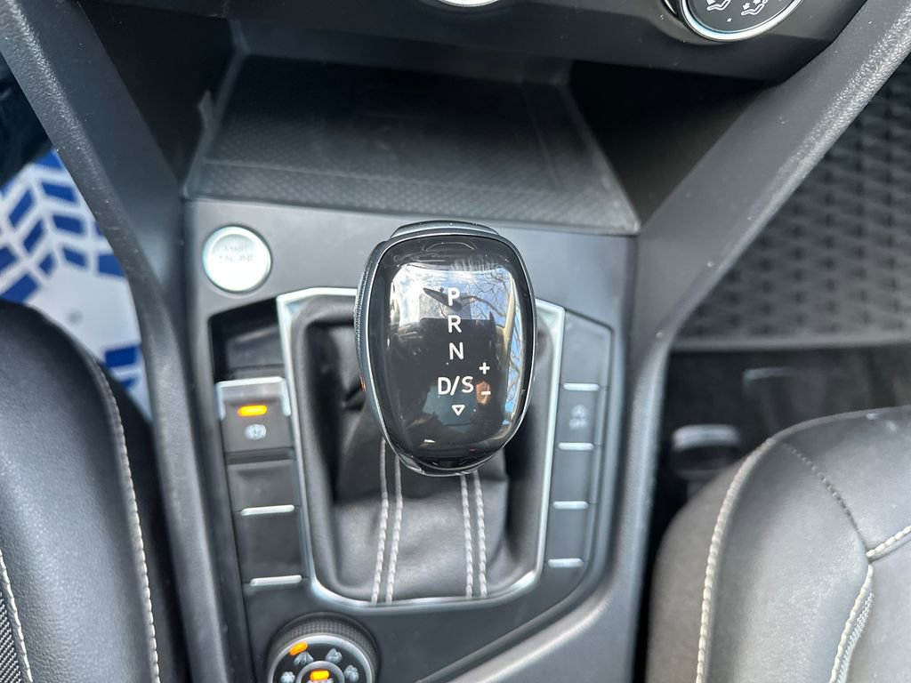 Certified 2022 Volkswagen Taos SE image 12