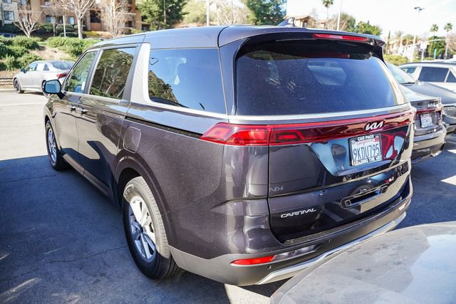 Certified 2024 Kia Carnival LX image 11