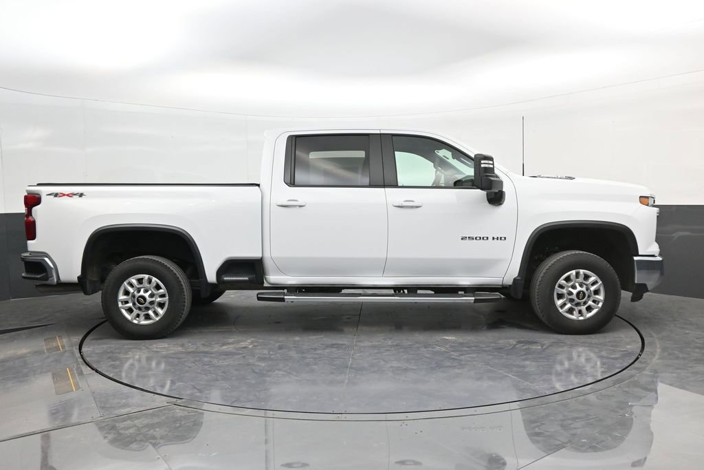 Used 2024 Chevrolet Silverado 2500 LT w/ Convenience Package image 9