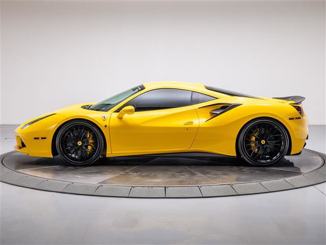 Used 2018 Ferrari 488 GTB image 2