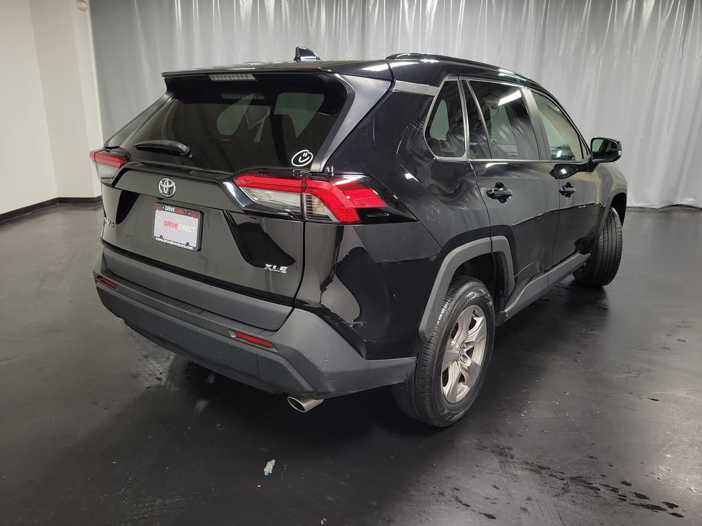 Used 2023 Toyota RAV4 XLE FWD image 8