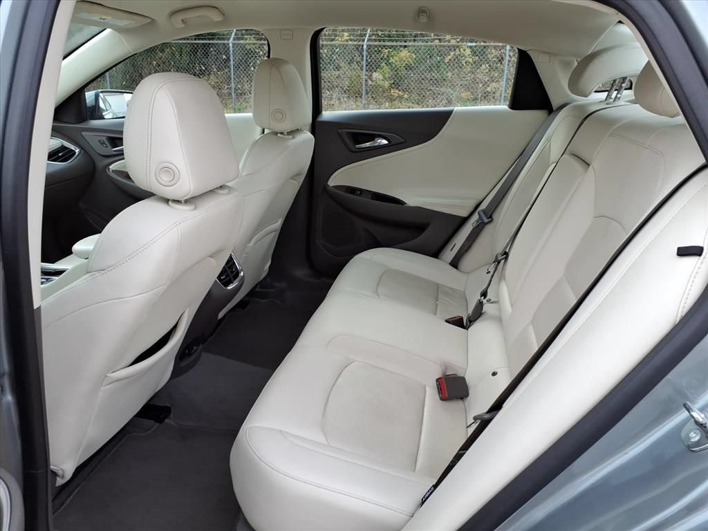 Used 2024 Chevrolet Malibu LT FWD image 9
