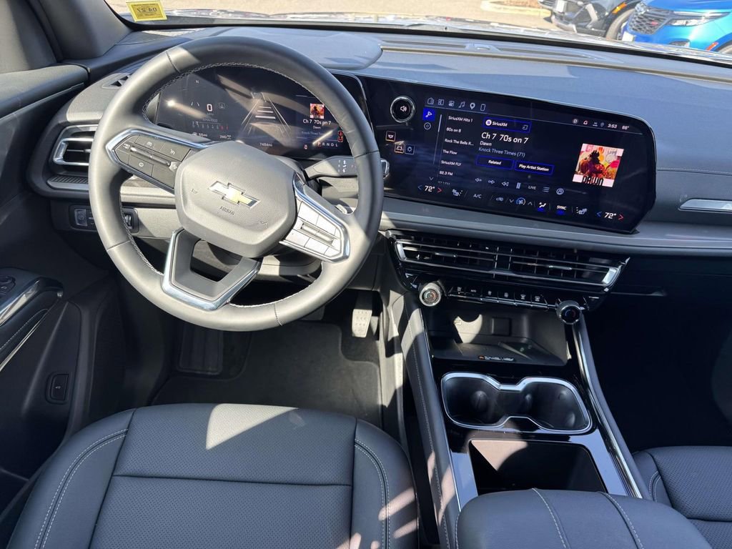 Used 2026 Chevrolet Traverse LT w/ Driver Confidence Package AWD/4WD image 12