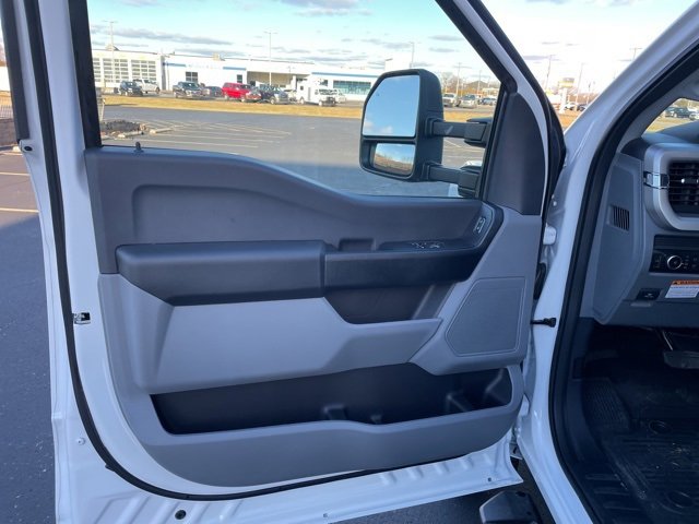 New 2025 Ford F350 XL w/ XL Chrome Package image 22