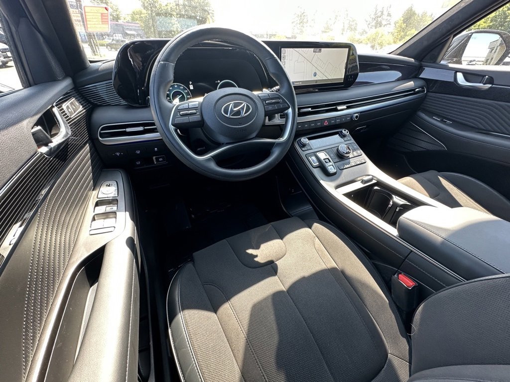 Certified 2025 Hyundai Palisade Calligraphy image 13