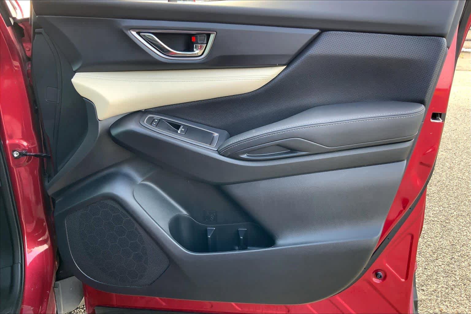 Used 2022 Subaru Ascent Limited AWD/4WD image 22