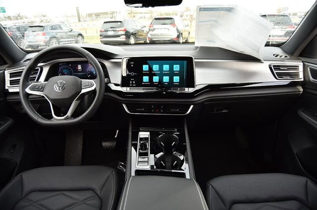 New 2026 Volkswagen Atlas Cross Sport SE image 7