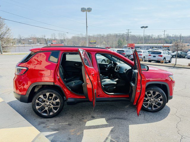 Used 2021 Jeep Compass Latitude w/ Sun and Sound Group image 18