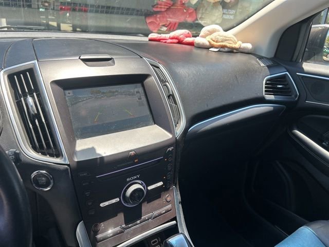 Used 2016 Ford Edge Titanium FWD image 10