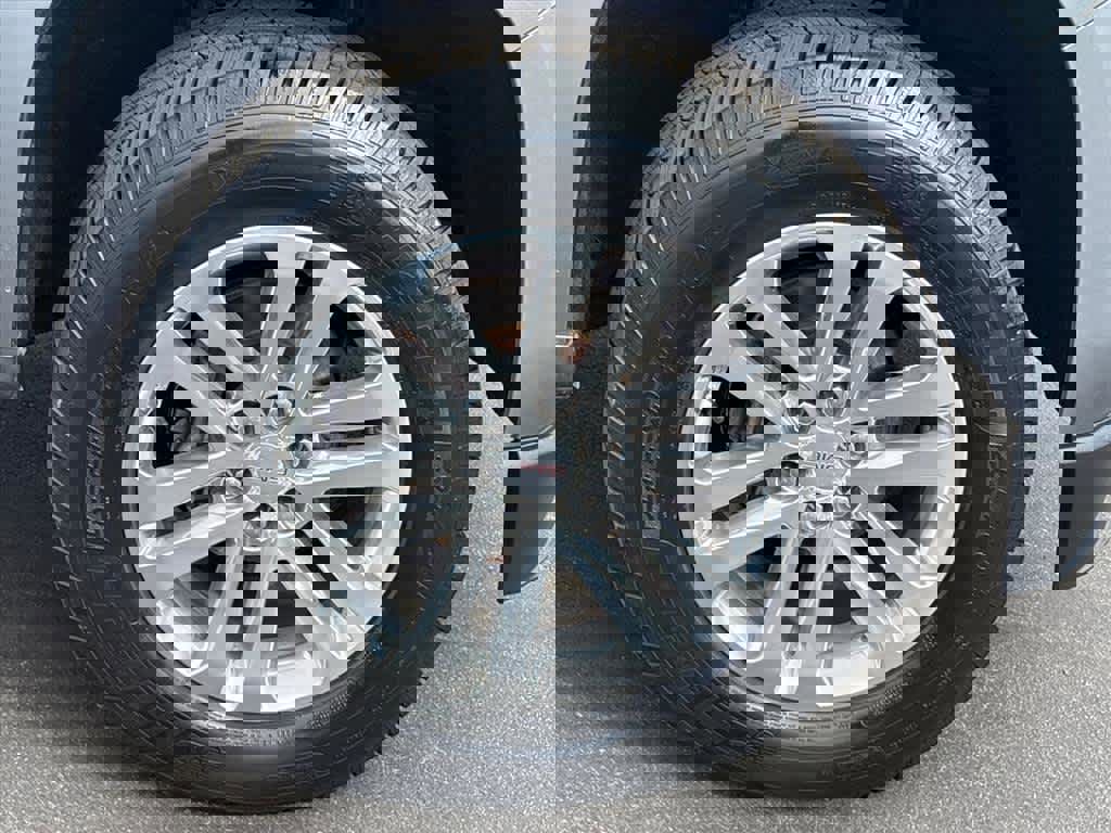 Used 2018 GMC Canyon SLT w/ Driver Alert Package image 32