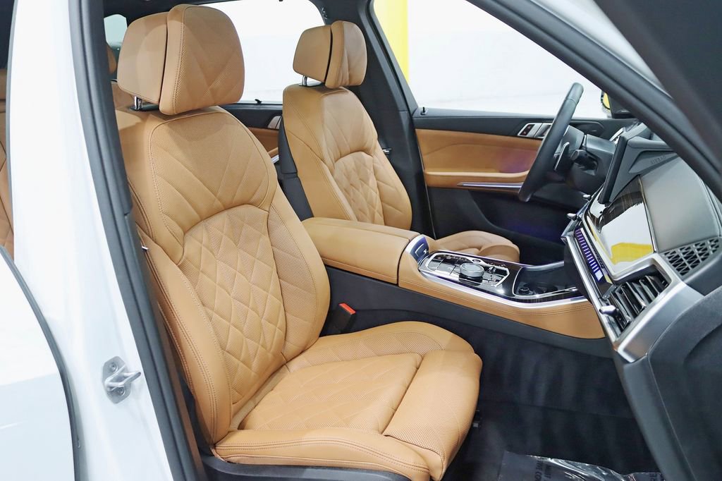 Used 2026 BMW X5 M60i image 31