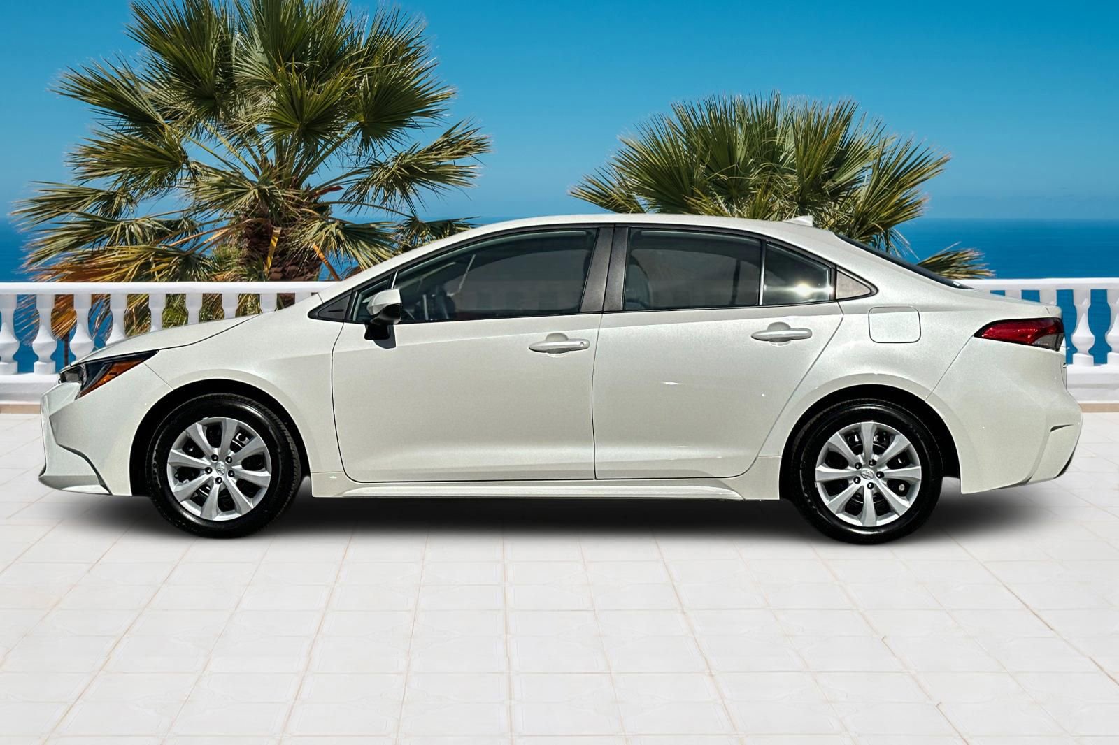 Used 2020 Toyota Corolla LE w/ Carpet Mat Package (TMS) image 7