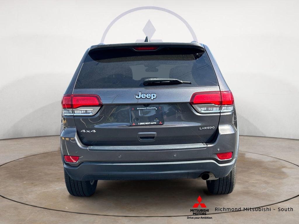 Used 2021 Jeep Grand Cherokee Laredo AWD/4WD image 4