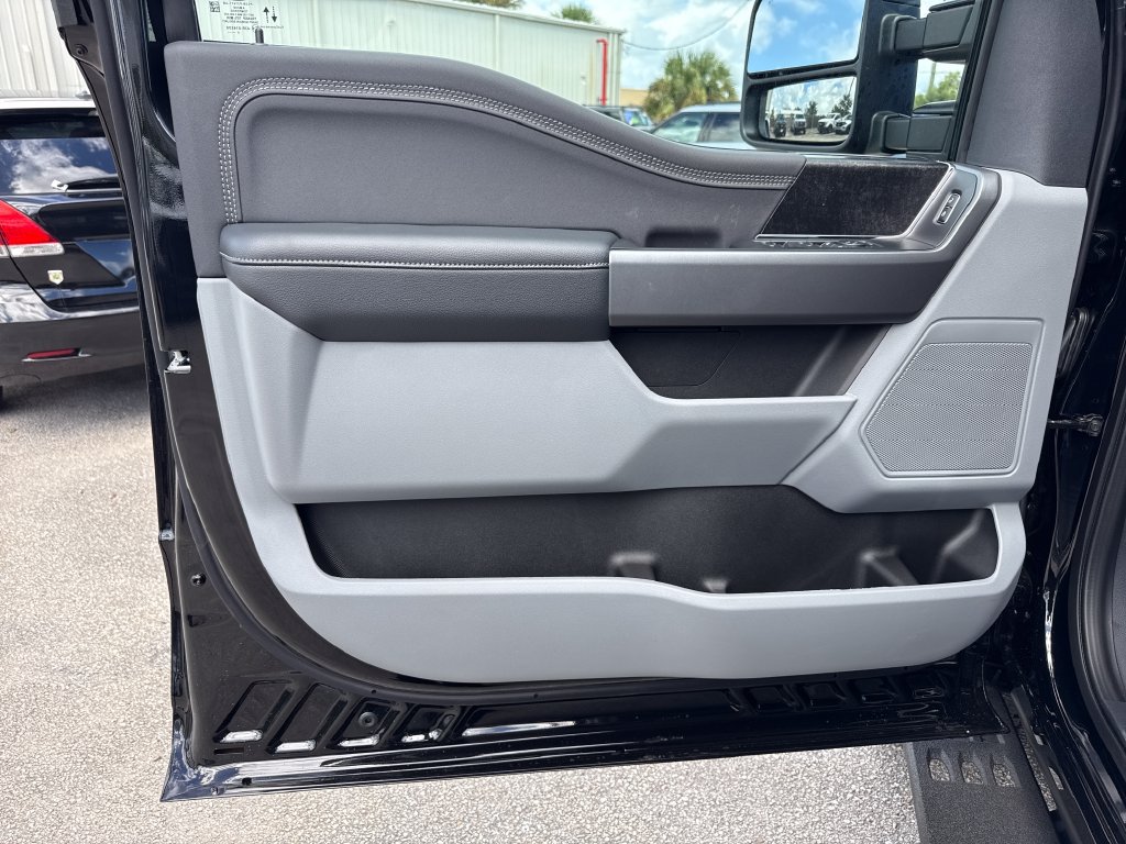 New 2027 Ford F250 XLT w/ Super Duty Carhartt Package AWD/4WD image 16