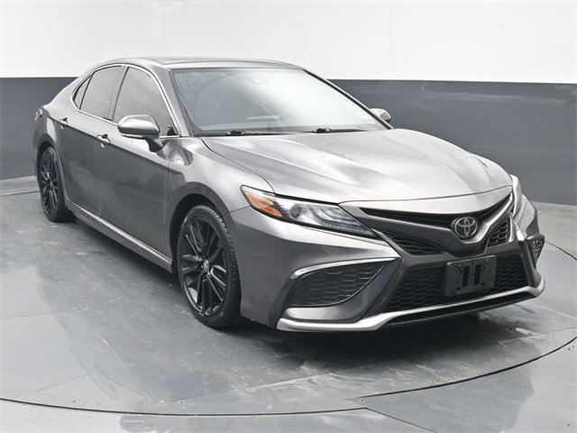 Used 2022 Toyota Camry XSE image 1