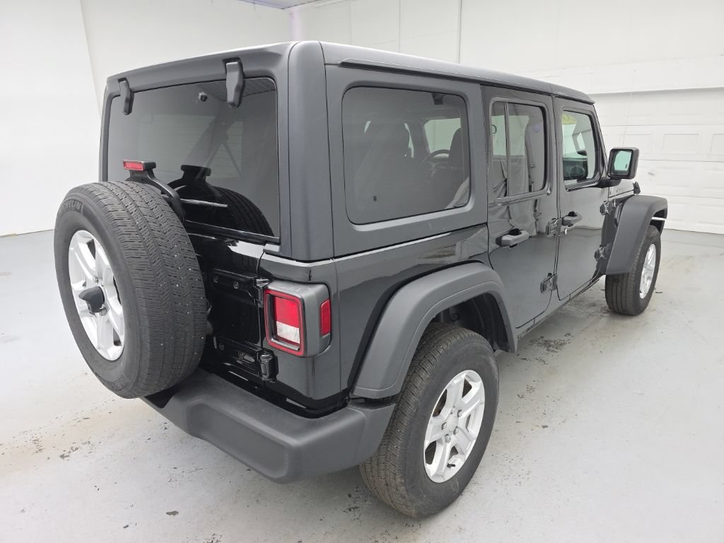 Used 2022 Jeep Wrangler Unlimited Sport AWD/4WD image 12