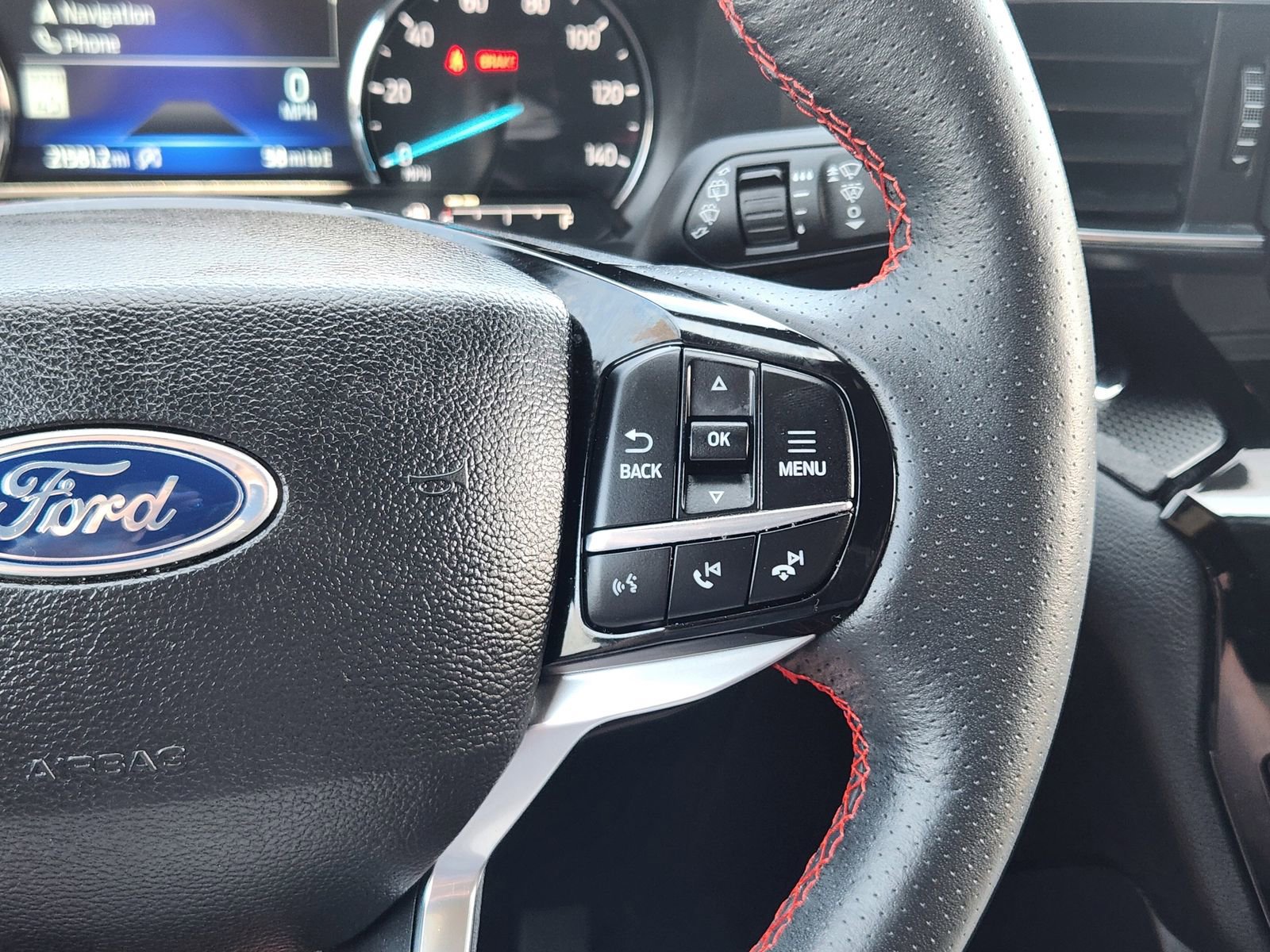 Used 2024 Ford Explorer ST-Line w/ Class IV Trailer Tow Package image 31