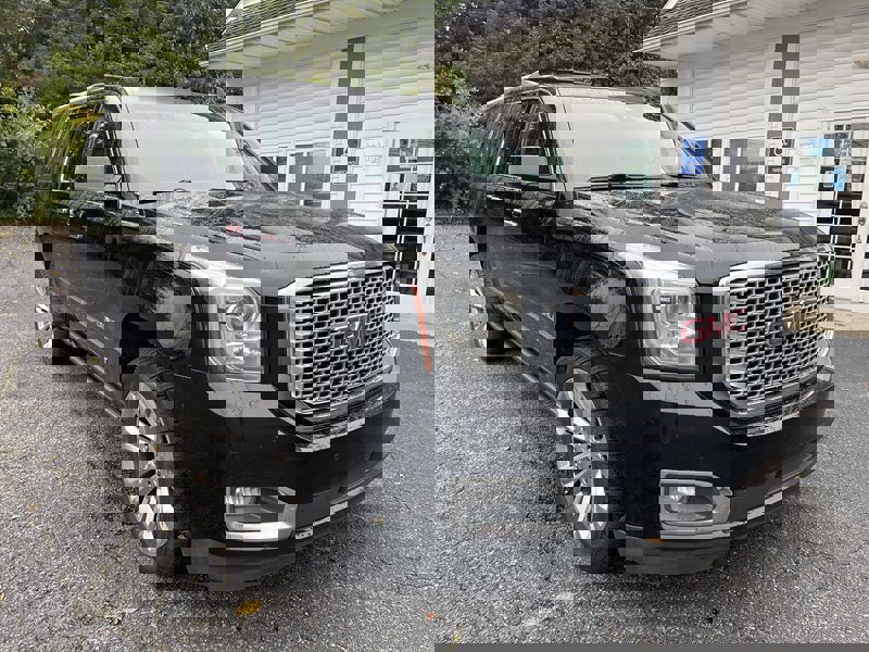 Used 2016 GMC Yukon XL Denali w/ Open Road Package image 2
