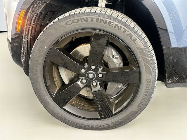 Used 2025 Land Rover Defender 110 X-Dynamic SE image 31