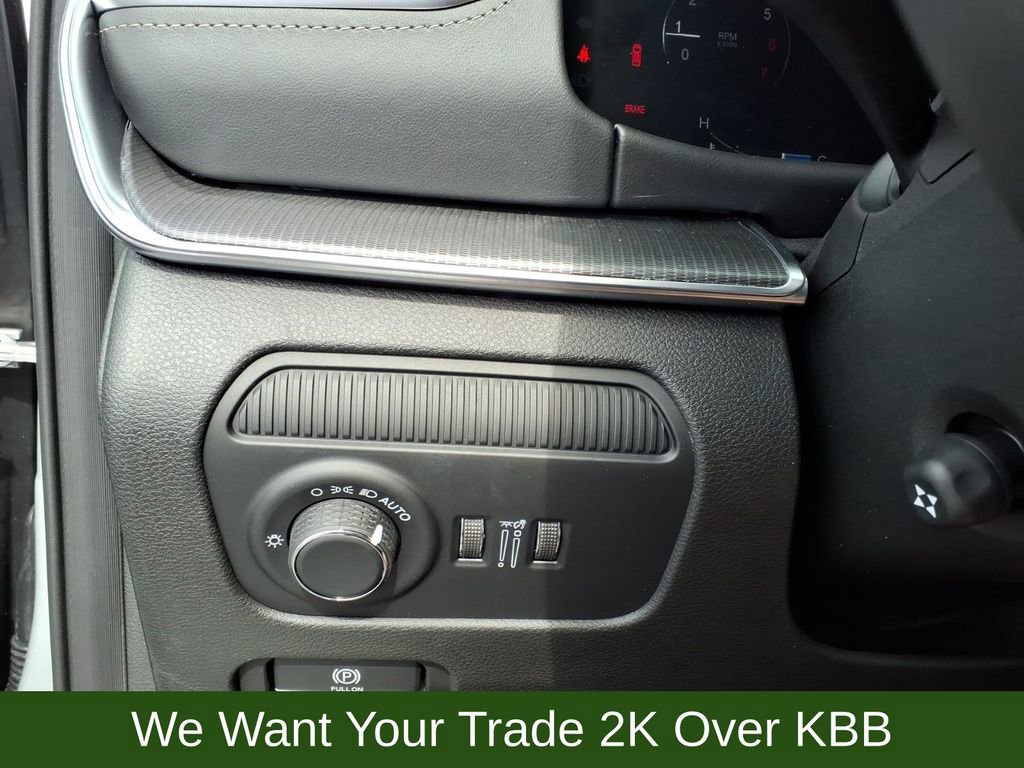 New 2026 Jeep Grand Wagoneer Summit image 17