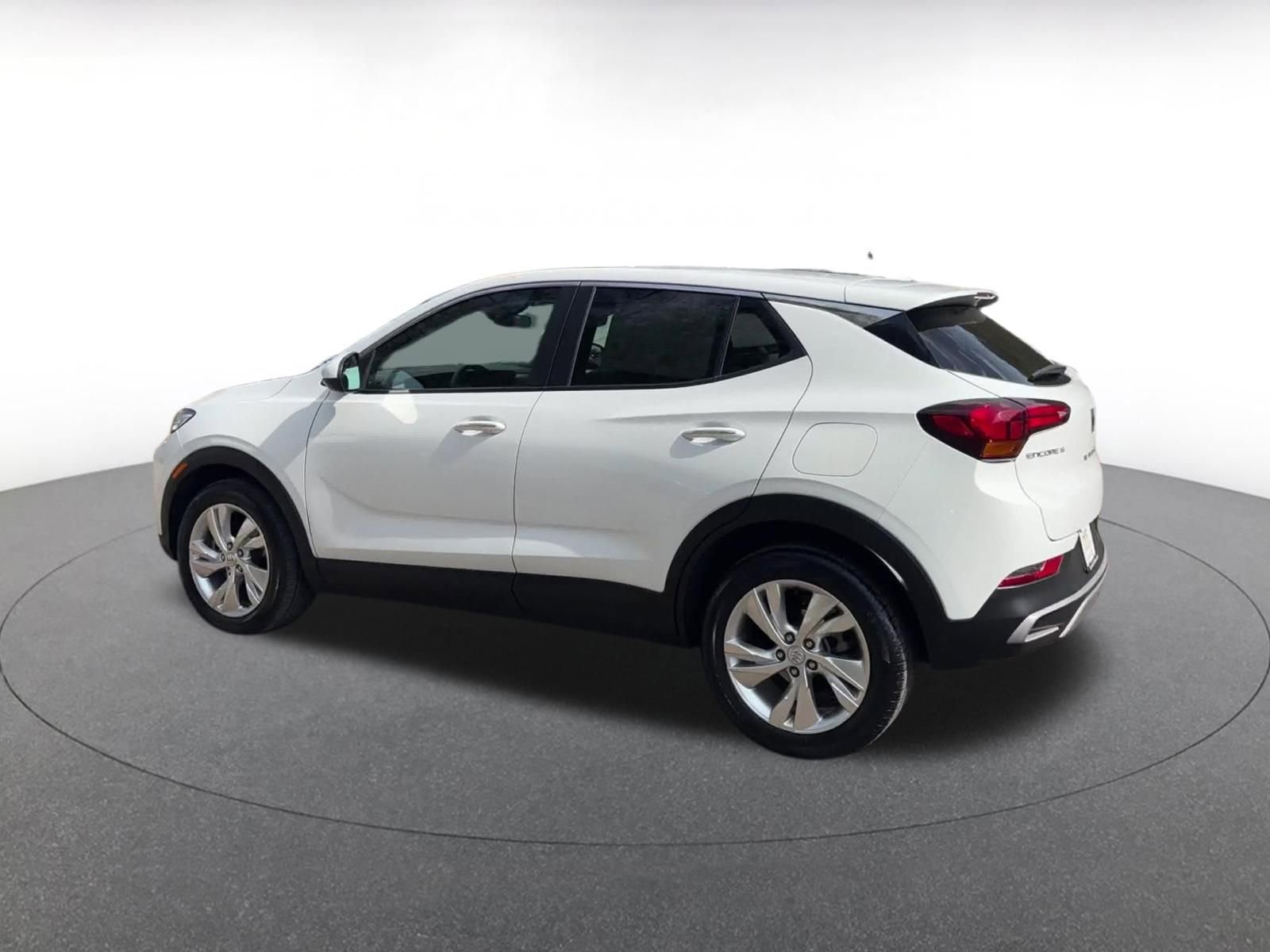 Used 2025 Buick Encore GX Preferred FWD image 10
