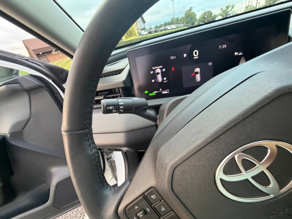 Used 2026 Toyota RAV4 XLE Premium AWD/4WD image 36