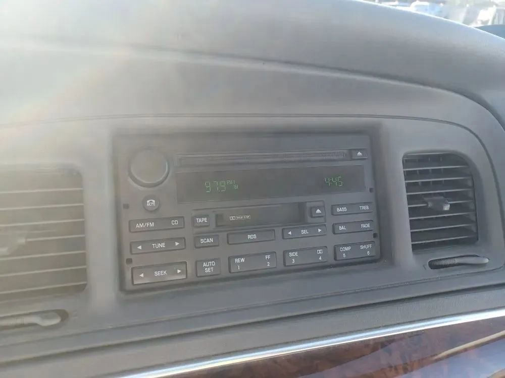Used 2004 Mercury Grand Marquis GS RWD image 11
