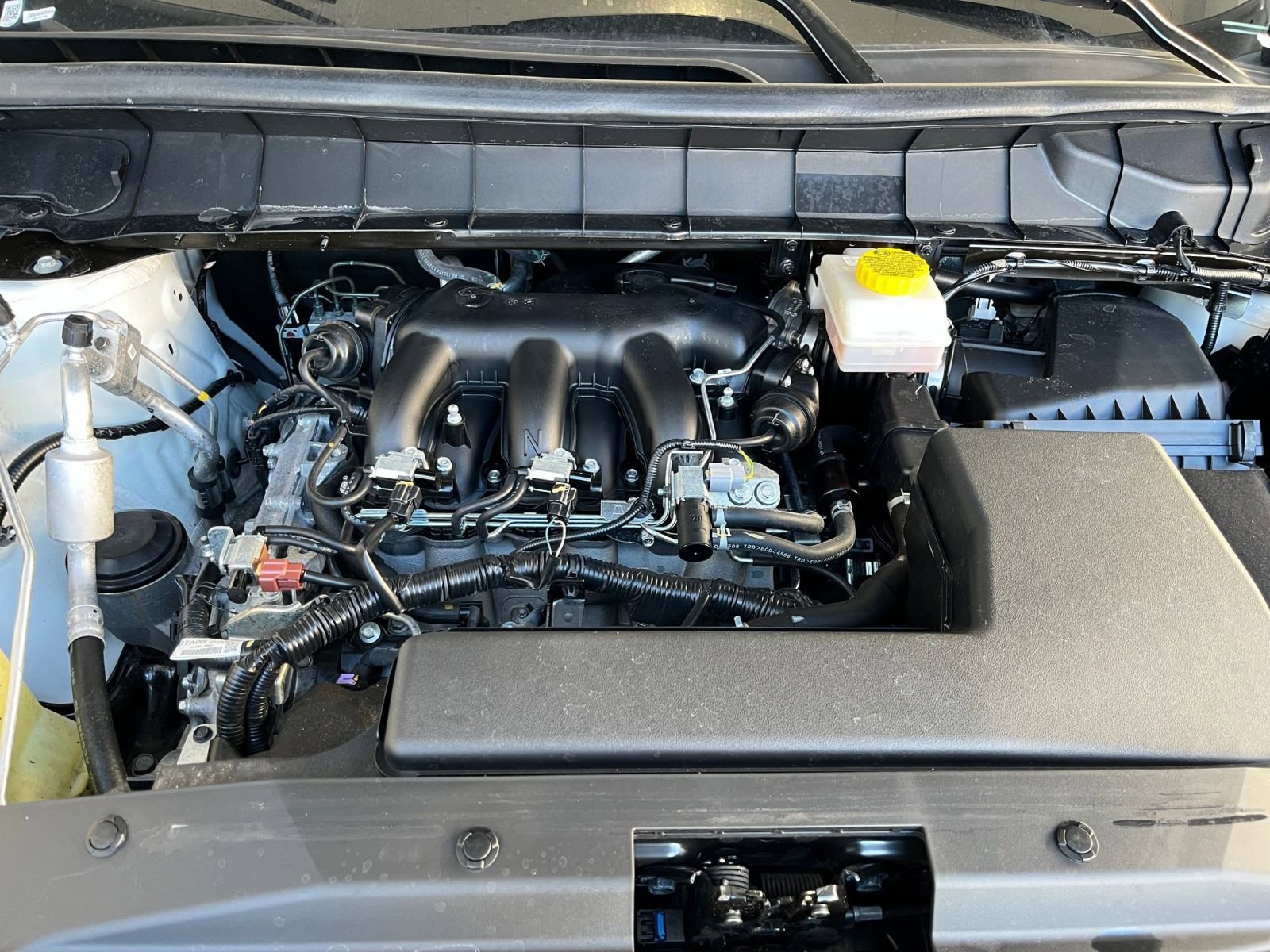 Used 2025 Nissan Pathfinder SV image 33