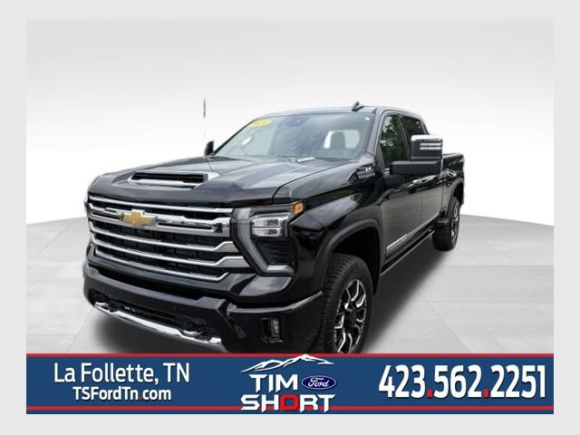 Used 2024 Chevrolet Silverado 2500 High Country w/ Technology Package AWD/4WD image 1