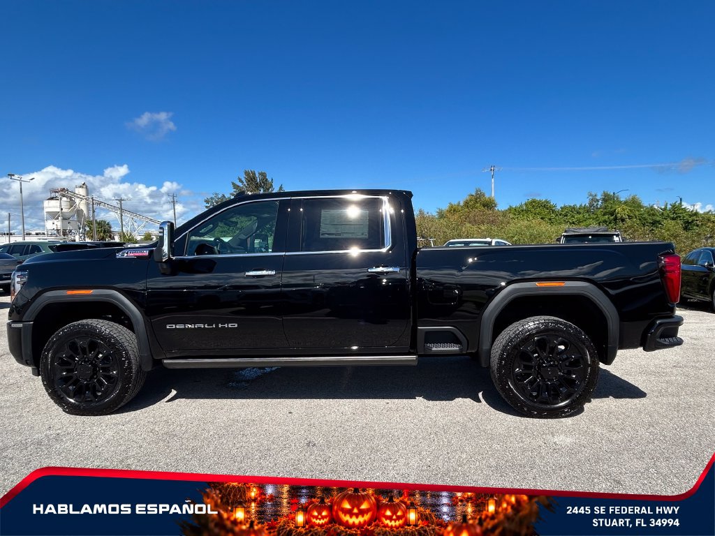 New 2026 GMC Sierra 2500 Denali w/ Denali Reserve Package AWD/4WD image 4