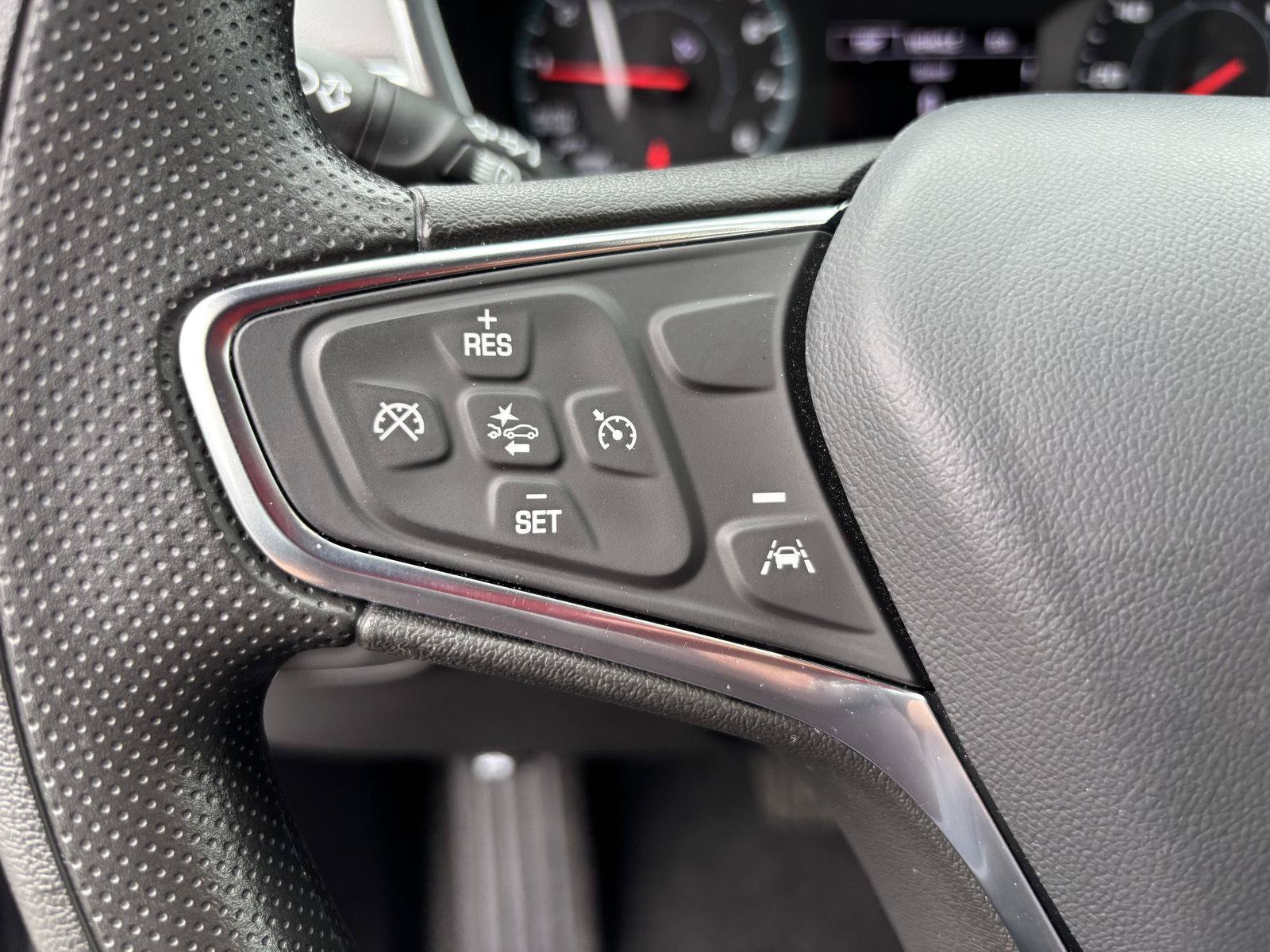 Used 2024 Chevrolet Equinox LS AWD/4WD image 21