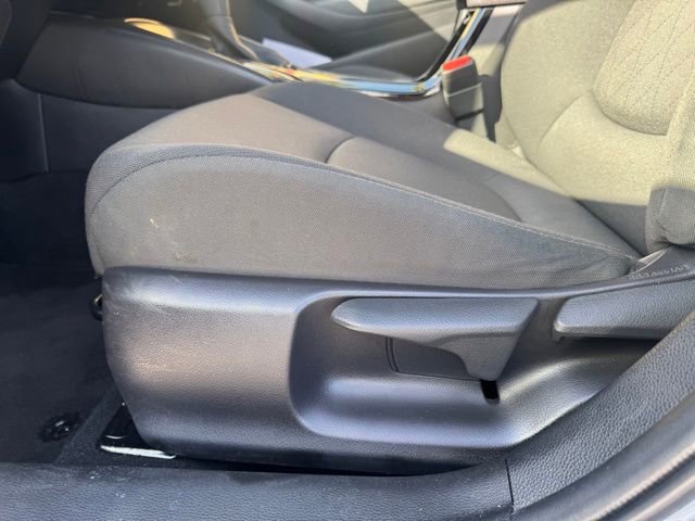 Used 2022 Toyota Corolla LE image 18