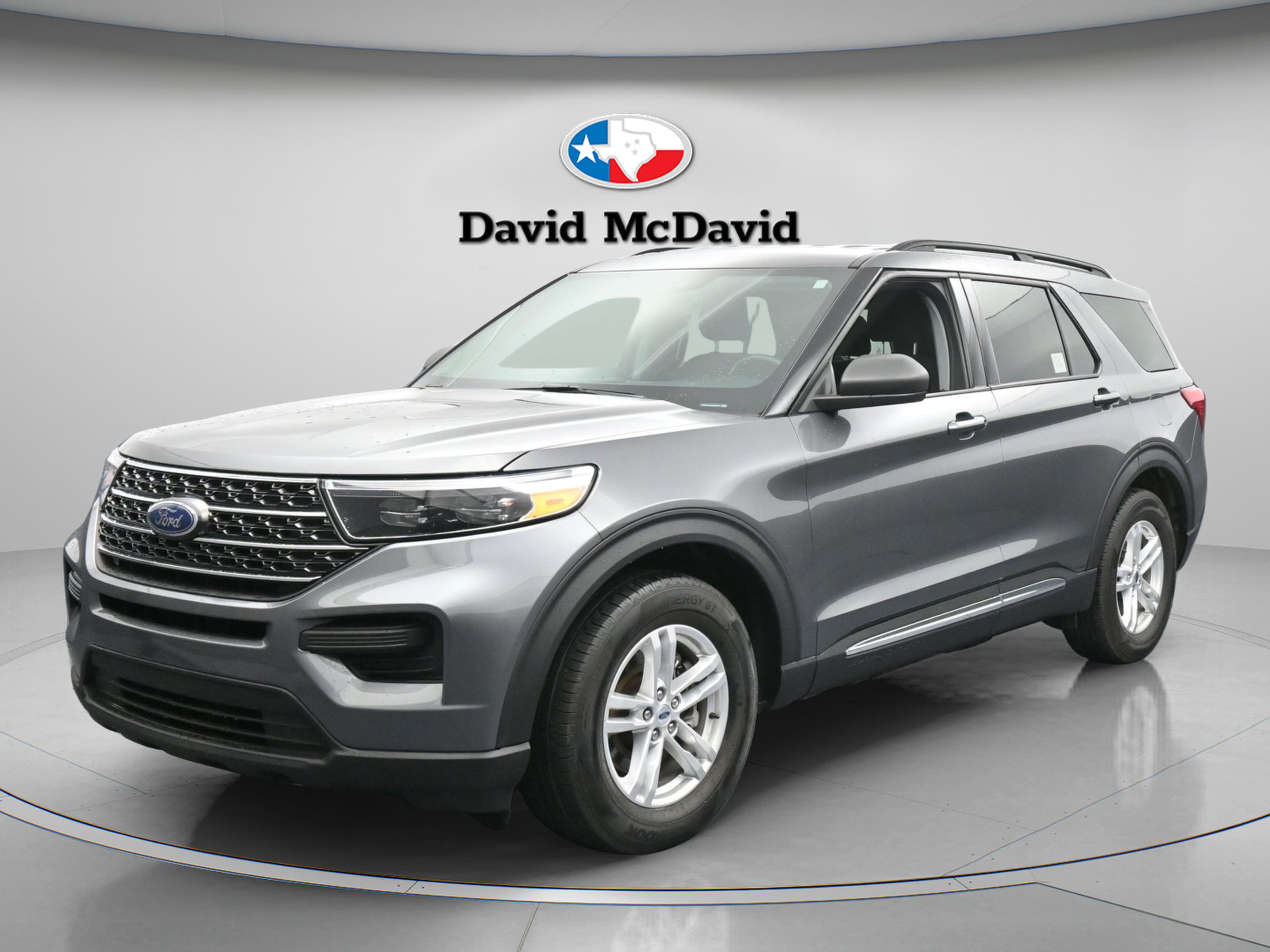 Used 2023 Ford Explorer XLT RWD image 1