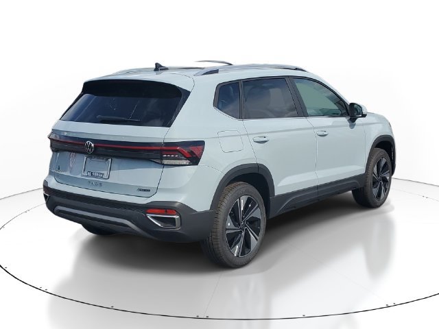 New 2027 Volkswagen Taos SE AWD/4WD image 4