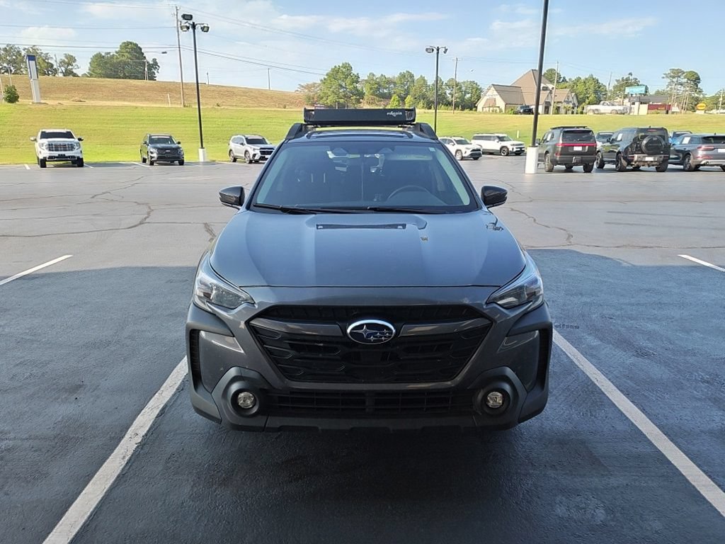 Used 2025 Subaru Outback Premium AWD/4WD image 3