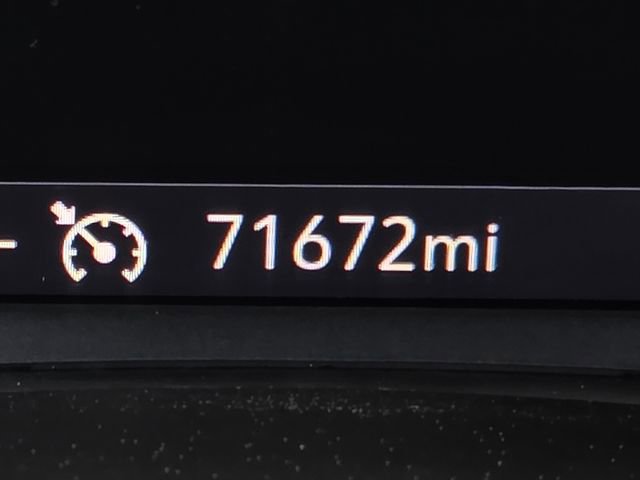 Used 2023 GMC Terrain SLT w/ Tech Package image 32