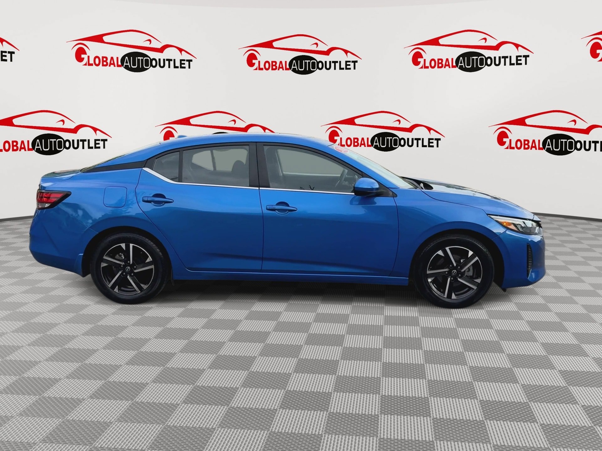 Used 2024 Nissan Sentra SV FWD image 9