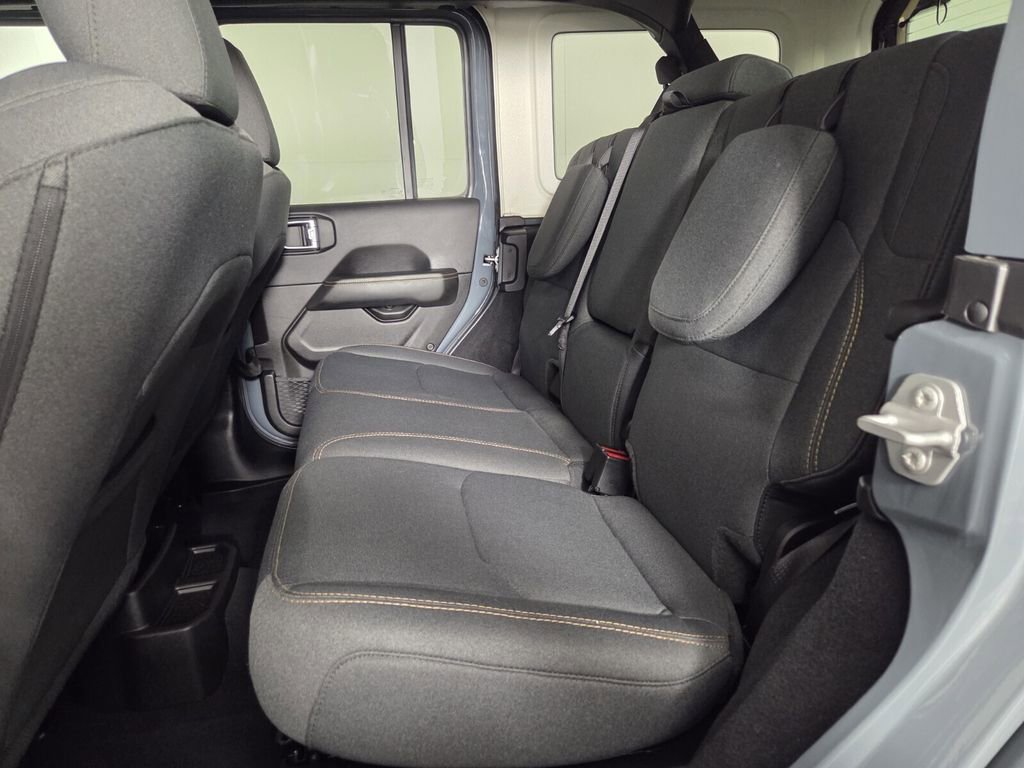 Used 2025 Jeep Wrangler Sahara w/ Safety Group image 25