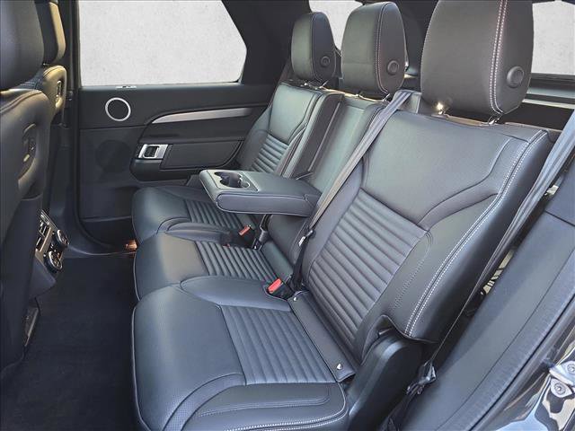 New 2026 Land Rover Discovery Limited Edition AWD/4WD image 16