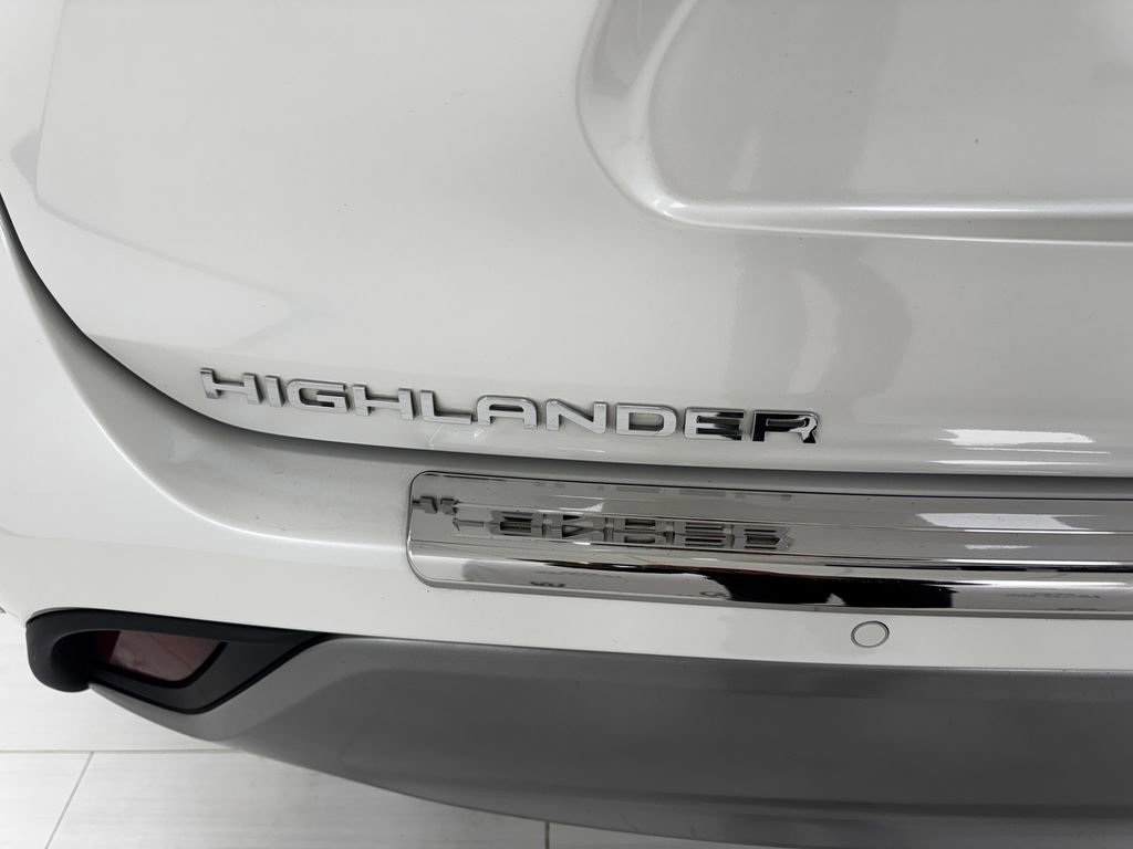 Used 2020 Toyota Highlander Platinum image 42