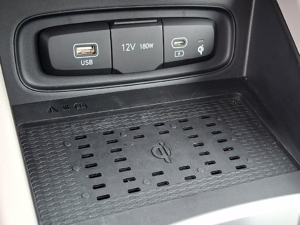 Used 2026 Hyundai Venue SEL FWD image 25