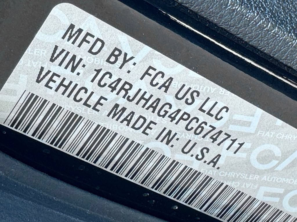 Used 2023 Jeep Grand Cherokee Altitude AWD/4WD image 33