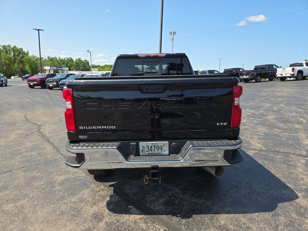 Used 2022 Chevrolet Silverado 2500 LTZ AWD/4WD image 5