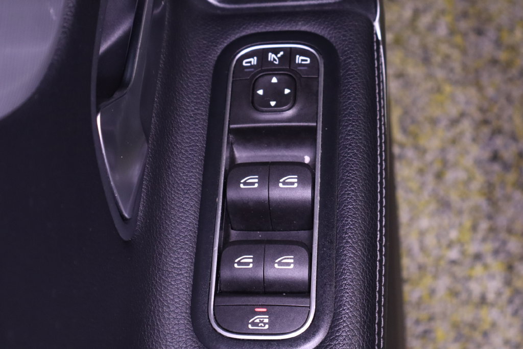 Used 2020 Mercedes-Benz CLA 250 image 37