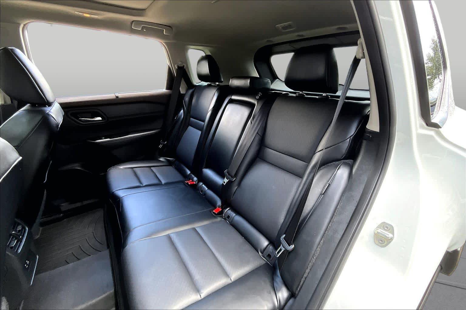 Used 2023 Nissan Rogue SV w/ SV Premium B Package FWD image 20