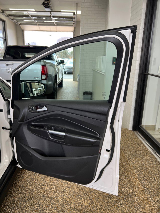 Used 2013 Ford C-MAX SEL image 14