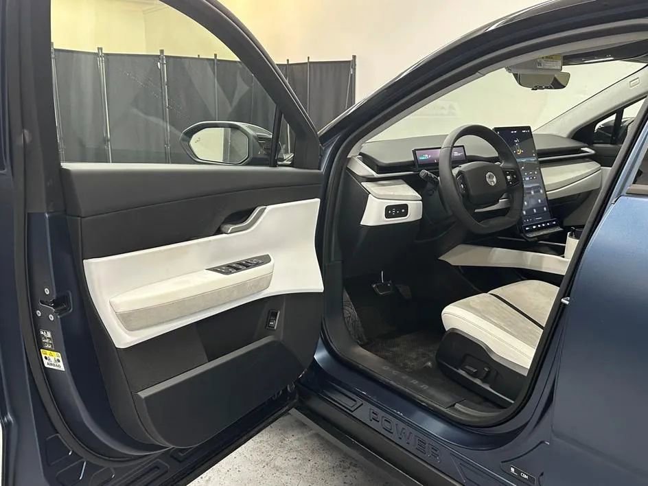 Used 2023 Fisker Ocean One AWD/4WD image 14